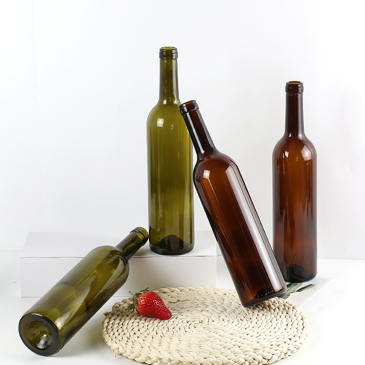 Recyclable Bordeaux Glass Wine Bottles For Home Brewing Alcohol Une Grande Bouteille De Vin Rouge
