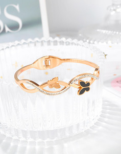 Bracelet papillon pour femme en or rose élégant, <span class=keywords><strong>prix</strong></span> <span class=keywords><strong>d</strong></span>'usine en stock - Product Image 2