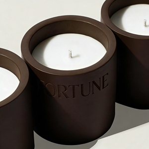 Bougie parfumée personnalisée avec logo, durable, marron, motif grain de bois, dans un pot en céramique et béton, bougie d'aromathérapie - Product Image 2