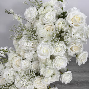 DKB Wholesale – Chemins de table en fleurs artificielles en soie, faits main et personnalisés, pour allées de mariage, remises de diplômes et centres de table décoratifs - Product Image 4