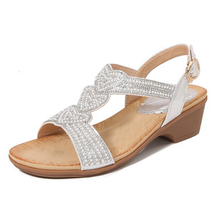 Sandales élégantes à talons compensés pour femmes, ornées de strass, à bout ouvert, avec bride à boucle, chaussures d'été – Vente en gros - Product Image 1