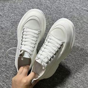 รองเท้าผ้าใบแฟชั่นสไตล์เกาหลีแบบคลาสสิกขายส่ง รองเท้าลำลองแบบผูกเชือกสำหรับผู้ชายและผู้หญิง ทำจากผ้ายีนส์ เหมาะสำหรับใส่เดินเล่นหรือเล่นกีฬา - Product Image 3