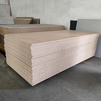 Contreplaqué mélaminé E1 de haute qualité résistant à l'humidité pour la construction, différentes épaisseurs (3 mm-18 mm), qualité supérieure, utilisation en intérieur