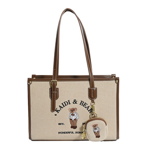 Borsa Tote da donna di grande capacità della fabbrica di Katie Bear con portamonete alla moda chiusura con Zip e fodera in poliestere - Product Image 1