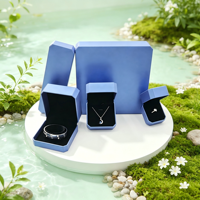 Estuche Portátil Octogonal Azul Texturizado para Joyas con Cierre de Hebilla, Empaque Premium para Anillos, Pulseras y Collares