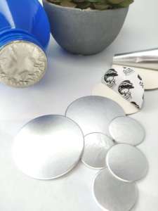 แผ่นซับซีลเหนี่ยวนำความร้อนอลูมิเนียมฟอยล์สำหรับขวด PET HDPE เคมีทางการเกษตรออกแบบได้ตามต้องการ - Product Image 5