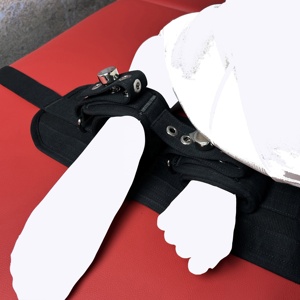 Cinghie di Contenzione per Caviglie e Polsi con Chiusura Magnetica di Sicurezza, Set di Costrizioni per Letto BDSM - Product Image 4