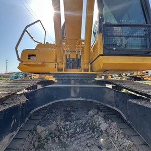 รถขุดตีนตะขาบ Komatsu PC200 มือสองพร้อมเครื่องยนต์ Komatsu สำหรับงานก่อสร้างและเหมืองแร่ มีสินค้าในสต็อก - Product Image 5