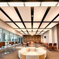 Panneaux de plafond suspendus en fibre de verre Qinsound, baffles durables pour hôtel, panneaux acoustiques décoratifs carrés pour isolation acoustique