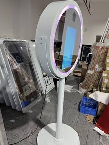 21.5-inch Round Mirror Photo Booth with <strong>DSLRBOOTH</strong> Software, Suitable for Weddings and Parties - Product Image 3