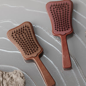 แปรงหวีผมแบบเปียก สำหรับผมพันกัน ดีไซน์หรูหรา พร้อมใบไม้กล้วยแบบมีรูระบายอากาศ ถอดออกได้ ทำความสะอาดตัวเองได้ ขนแปรงไนลอนนุ่มพิเศษ สำหรับผู้หญิงและผู้ชาย - Product Image 4