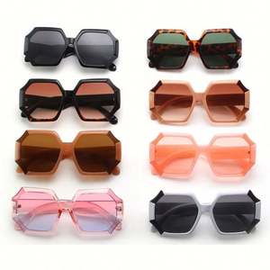 Gafas de Sol Cuadradas Extra Grandes de Moda 2022 para Hombre y Mujer, Lentes Degradadas, Montura Grande, Gafas de Sol Poligonales - Product Image 3