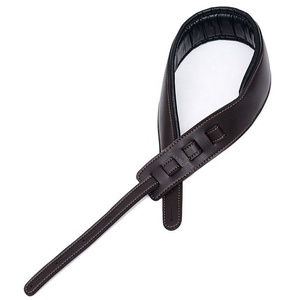 Cinturón de bajo eléctrico acolchado grueso suave con logotipo personalizado marrón negro de alta calidad correas de guitarra de cuero PU vegano - Product Image 1