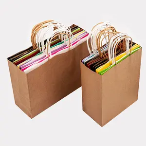 Alta qualidade Brown Kraft Paper Bags Wholesale Shoes Bag Embalagem Meias Garment Gift Bags com papel torcido