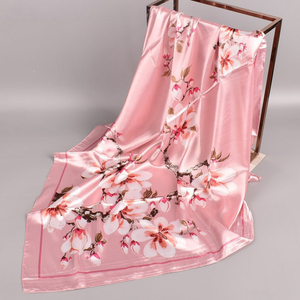 Design <span class=keywords><strong>de</strong></span> fleurs <span class=keywords><strong>de</strong></span> pêche pour femmes 35 "Satin <span class=keywords><strong>carré</strong></span> en <span class=keywords><strong>soie</strong></span> comme des foulards et des enveloppes pour dormir - Product Image 5
