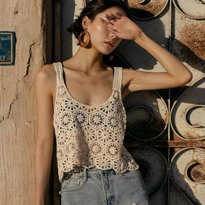 TKAN736 OEM Boho plage haut en coton Blouses femmes Crochet tricot gilet Vintage Crochet recadrée débardeur évider débardeur - Product Image 2