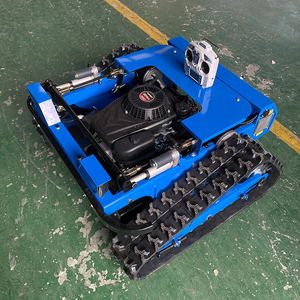 Tondeuse robotisée Centric pour pelouses suburbanaires canadiennes, avec adaptabilité rapide au terrain et alimentation à essence - Product Image 5