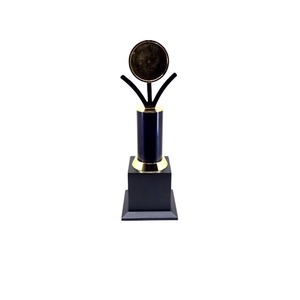 Trofeo corporativo de estilo ejecutivo de alta demanda, perfecto para honrar el liderazgo o el espíritu de equipo, disponible a buen precio - Product Image 2