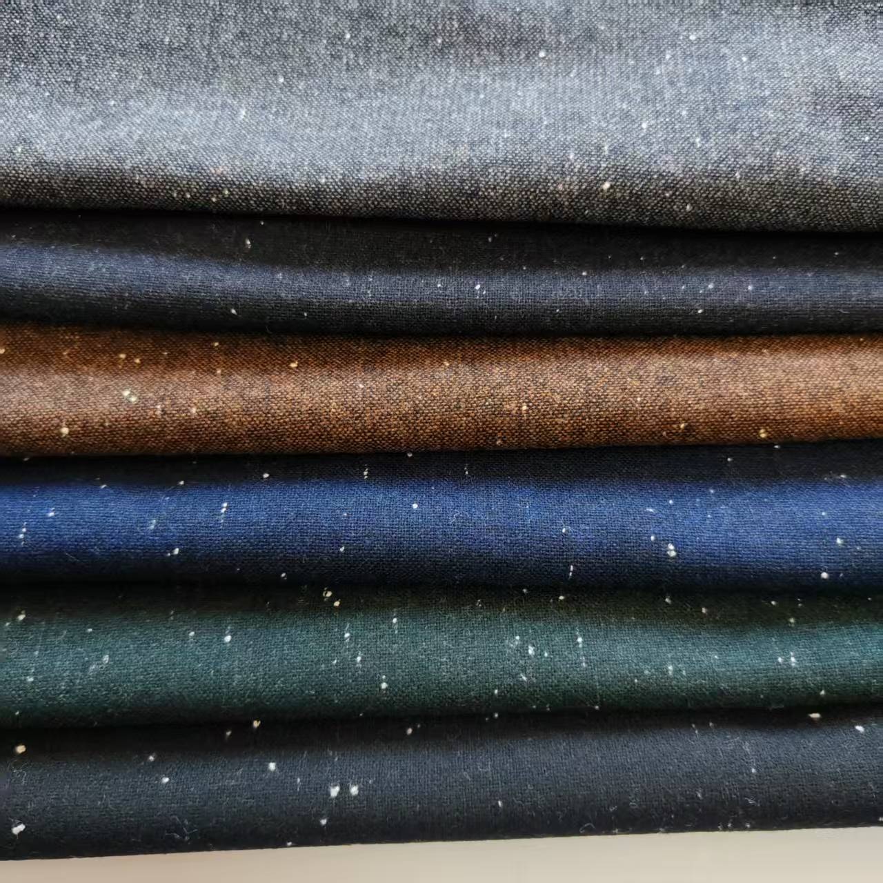 190gsm 30%Wool Lightweight Flannel Spot Small Pattern Wool Felt Fabric for Clothing, Home Textiles Factory Direct Sale in Stock.