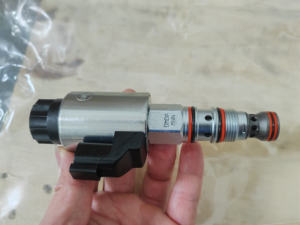 Vanne solénoïde d'origine SUN Hydraulics, à deux voies, port 3/8, garantie 1 an, DTAFMHN, <span class=keywords><strong>DTAF</strong></span>-MHN, <span class=keywords><strong>DTAF</strong></span> 224, <span class=keywords><strong>DTAF</strong></span>-MHN-224, DTFMHV, DTAFMHV - Product Image 4