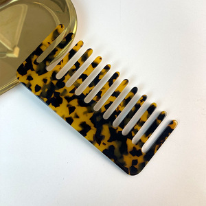 Brosse démêlante à dents larges pour femmes, peigne en fibre acide – Brosse à cheveux antistatique de conception coréenne pour un coiffage lisse - Product Image 4