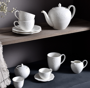 Cafetière classique française en céramique embossée, ensemble crémier et tasses à café, service de thé de l'après-midi européen en céramique avec tasses et soucoupes - Product Image 4