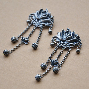 Collier pendentif à fleurs en argent tibétain avec fermeture à bouton, accessoires de bijoux DIY unisexe - Product Image 1