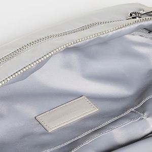 Sac banane personnalisé Keymay Fashion pour femme, en nylon gris, avec quincaillerie argentée, fermeture éclair, étanche, sac de voyage bandoulière - Product Image 4