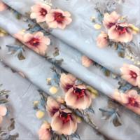 Nouvelle Arrivée Tissu en Rayonne Imprimé Numérique Floral Rose Bleu Poussière Tendance pour Robe de Vacances Femme Confortable Respirant OEM