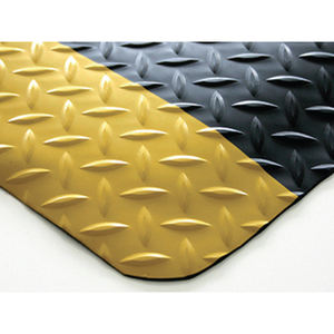 Tapis anti-fatigue Carvel TAS 90x300cm avec rembourrage en mousse PVC et bords de sécurité - Product Image 2