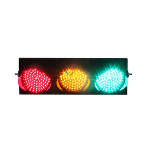 Feu de signalisation tricolore à LED de 200mm d'intersection pour véhicule Feu clignotant rouge et vert - Product Image 2