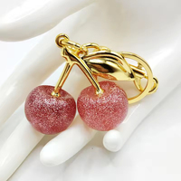 Meilleure Vente Exquise Breloque Pendentif Cerise en Cristal 3D Porte-clés Décoratif Durable Portable pour Sac à Main Sac à Bandoulière Haut de Gamme