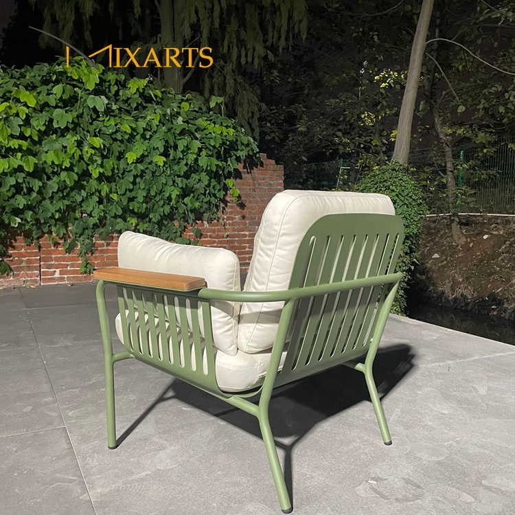 Cadre vert avec coussin kaki clair