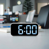 Reloj de Pared Digital LED Multifuncional Moderno con Pantalla LED, Brillo Ajustable, Temporizador y Alarma, Decoración para el Hogar y la Oficina