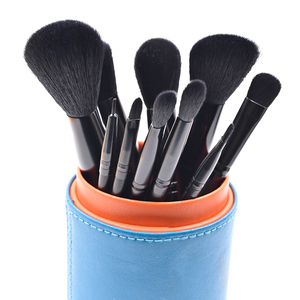 Lot de 12 <span class=keywords><strong>pinceaux</strong></span> de maquillage à manche rouge et avec étui en aluminium, logo personnalisé, vente en gros - Product Image 5