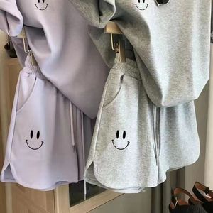 Ensemble de vêtements de sport décontractés Smiley Face pour femmes, deux pièces, coupe ample, manches courtes, polyester, gris et violet, été - Product Image 4