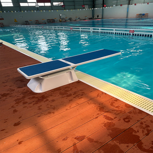 Vente en gros de plateformes de saut et de trampolines antidérapants en fibre de verre pour piscines extérieures et domestiques - Product Image 1