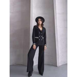 Conjunto de Punto Casual de Verano 1566 con Estampado, Decoración de Botones y Cuello Camisero Ajustado - Product Image 3