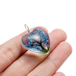 Pendentifs arbre de vie en verre Transparent en forme de coeur Accessoires de bijoux faits à la main pour collier - Product Image 6