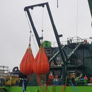 Sacs d'eau lestés en PVC pour test de grue 40T, livraison rapide, en vente - Product Image 1