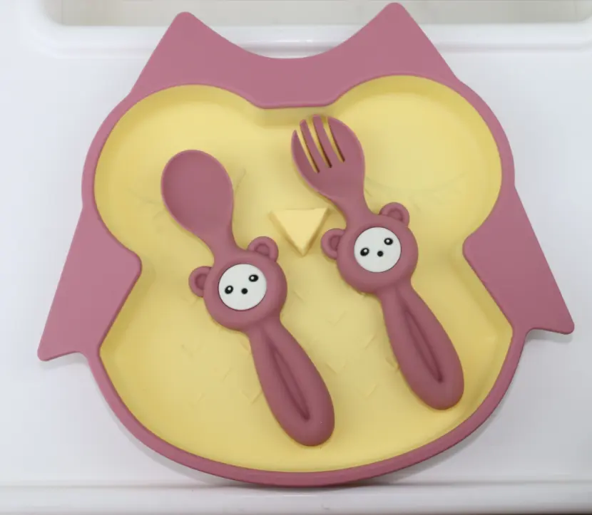 PAISEN factory developed 2023 new baby feeding set soft bpa free cute panda design silicone spoon and fork