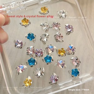 Accesorios para <span class=keywords><strong>Uñas</strong></span> con Cristales <span class=keywords><strong>de</strong></span> Circonita en Forma <span class=keywords><strong>de</strong></span> Flor <span class=keywords><strong>de</strong></span> Ciruelo, Flor Tridimensional Transparente <span class=keywords><strong>de</strong></span> Aleación, Logotipo Personalizado, Origen Zhejiang - Product Image 1