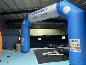 Arco Inflável Personalizado e Hermético para Eventos, Infláveis Publicitários em Lona de PVC com Bomba de Ar Elétrica - Product Image 3