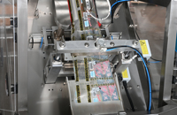 Machine d'emballage verticale automatique multi-têtes pour sachets de cacahuètes grillées, noix de cajou, céréales et snacks, avec pesage et scellage alimentaire