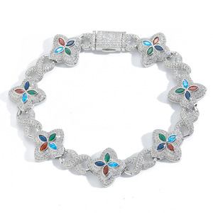 สร้อยข้อมือฮิปฮอปประดับเพทายรูปใบโคลเวอร์สี่แฉก แฟชั่นเท่ห์ๆ สุดคูล หล่อเหลา สร้อยคอแฟชั่นประดับเพทาย 5A รุ่น Tanjing Lijing - Product Image 5