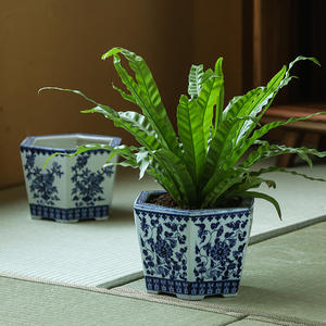 Pot en céramique cuit à haute température peint à la main bleu et blanc pot de jardinière d'orchidée hexagonale porcelaine décor de jardinage chinois - Product Image 3