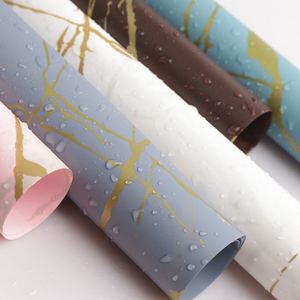 En stock, papier d'emballage pour fleurs en film PVA imperméable 58*58cm pour emballage cadeau - Product Image 4