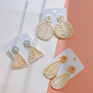 <span class=keywords><strong>Orecchini</strong></span> alla Moda Coreani con Fiori in <span class=keywords><strong>Argilla</strong></span> <span class=keywords><strong>Polimerica</strong></span> Fatti a Mano, Graziosi e Delicati per Donne e Ragazze - Product Image 1