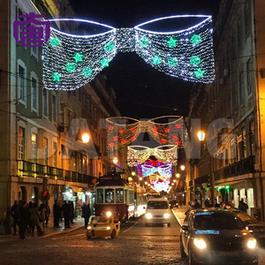 Guirlandes lumineuses de Noël en forme de nœuds pour les rues commerçantes, les boulevards, les quartiers hôteliers et la décoration festive en hauteur - Product Image 4