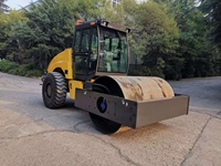 Vente flash : Rouleau compresseur routier robuste, alimenté par un moteur Cummins, faible coût d'entretien, meilleur prix